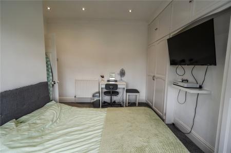 Bedroom 2 (2)