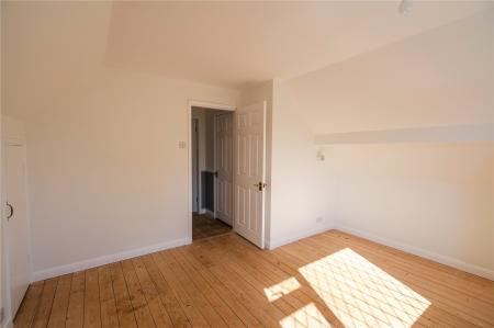Bedroom 1 (2)