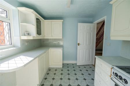 Kitchen (2)