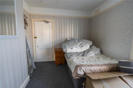 Bedroom 2 (2)