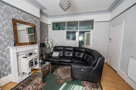 Living Room (2)