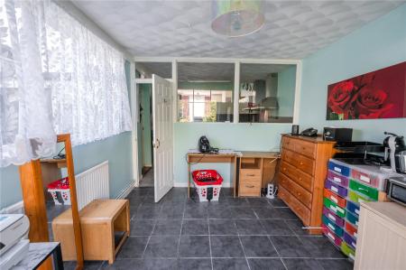 Utility Room (2)