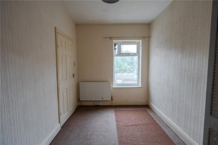 Bedroom 2 (2)