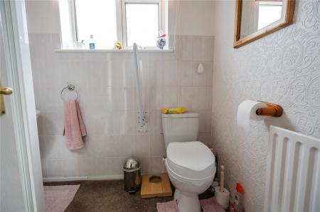 Shower Room (2)