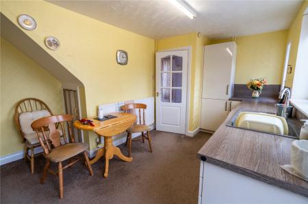 Kitchen (2)