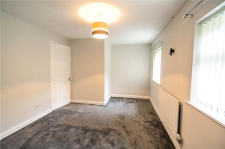 Bedroom 1 (2)