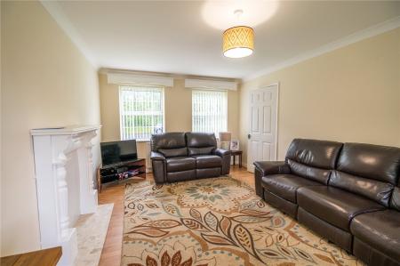 Living Room (2)