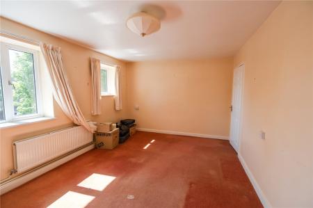 Living Room (2)