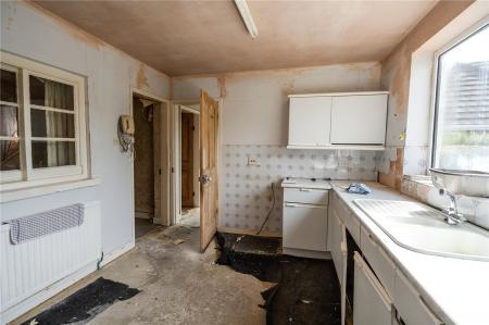 Kitchen (2)