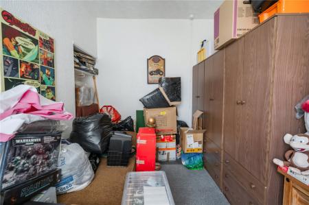 Bedroom 2 (2)