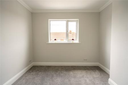 Bedroom 1 (2)