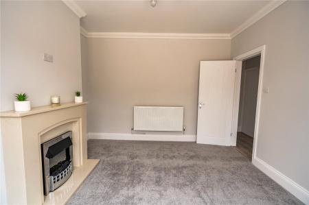 Living Room (2)