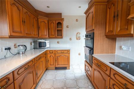 Kitchen (2)
