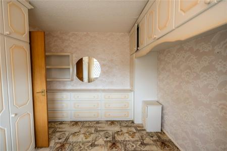 Bedroom 2 (2)