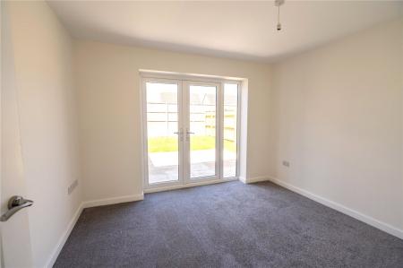 Dining Room/Bed 3
