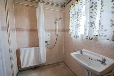 Wet Room (2)