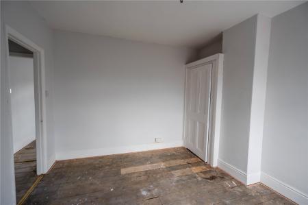 Bedroom 2 (2)