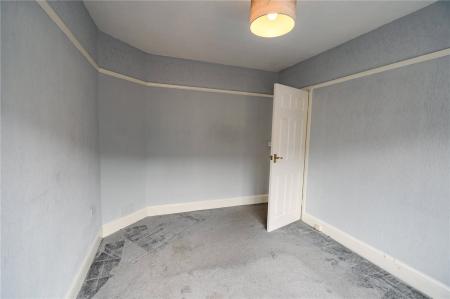Bedroom 1 (2)