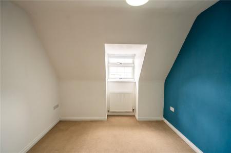 Bedroom 2 (2)