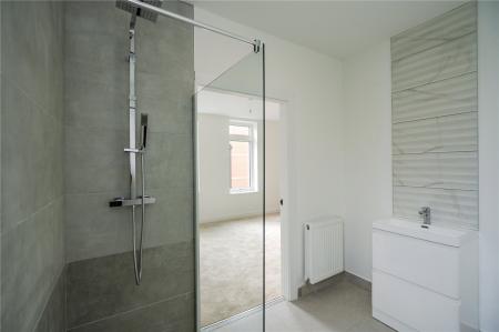 En-Suite (2)