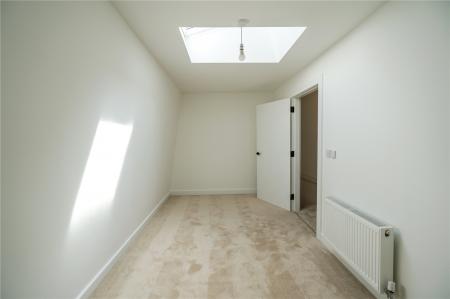 Bedroom 4 (2)