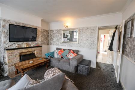 Living Room (2)