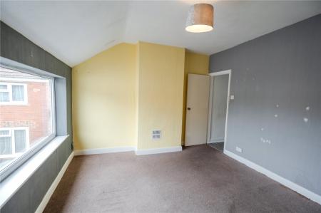 Bedroom 1 (2)