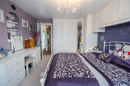Bedroom 1 (2)