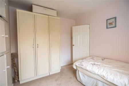 Bedroom 2 (2)