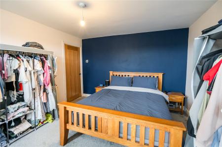 Bedroom 2 (2)