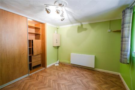 Bedroom 5 (2)