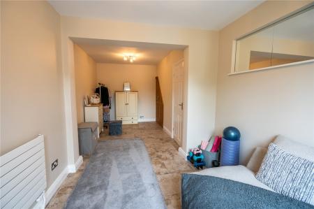 Bedroom2/Dining Room