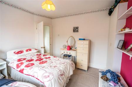 Bedroom 1 (2)