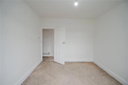 Bedroom 1 (2)