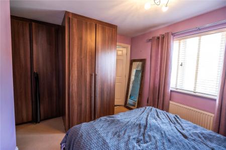 Bedroom 1 (2)