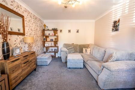 Living Room (2)