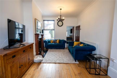 Living Room (3)
