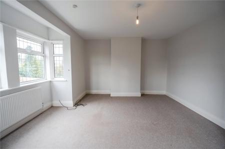Bedroom 1 (2)