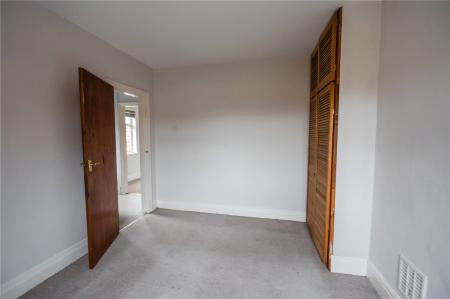 Bedroom 2 (2)