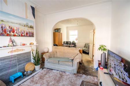 Living Room (2)