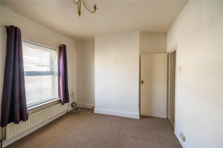 Living Room (2)