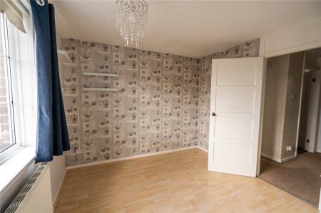 Bedroom 2 (2)