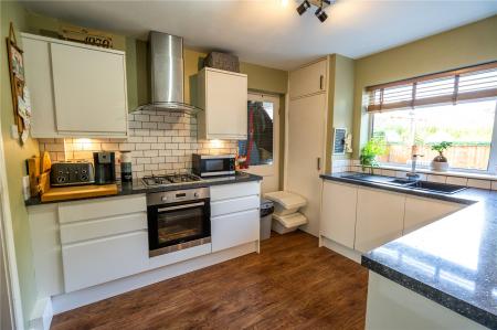 Kitchen (2)