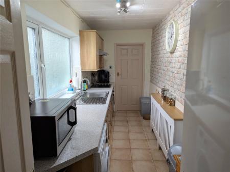 Kitchen (2)
