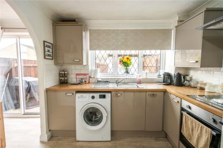Kitchen (2)