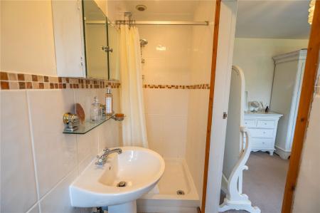 En-Suite (2)