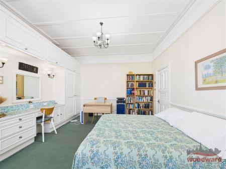 CAM05267G0-PR0135-STILL001.jpg