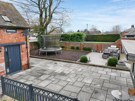 Media image 04