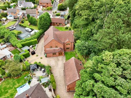 Media image 04