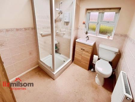 772df5a8-Shower 20Room.jpg